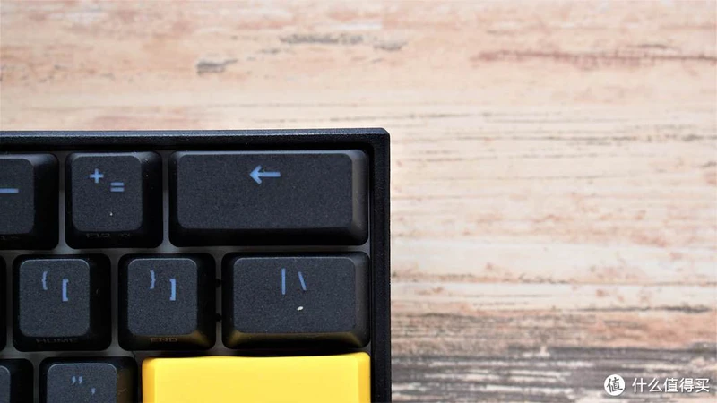 谁说小键盘没有方向键， Anne Pro 2给你不一样的感觉