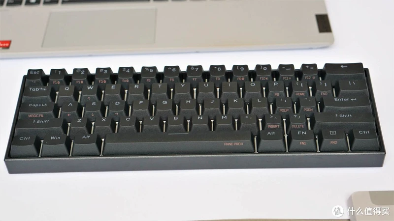 谁说小键盘没有方向键， Anne Pro 2给你不一样的感觉