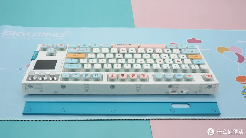SKYLOONG小呆虫GK87 pro V2机械键盘评测:彩屏升级,功能更强